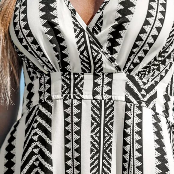 Cupshe Black and White Maxi Dress - Picture 4 of 5